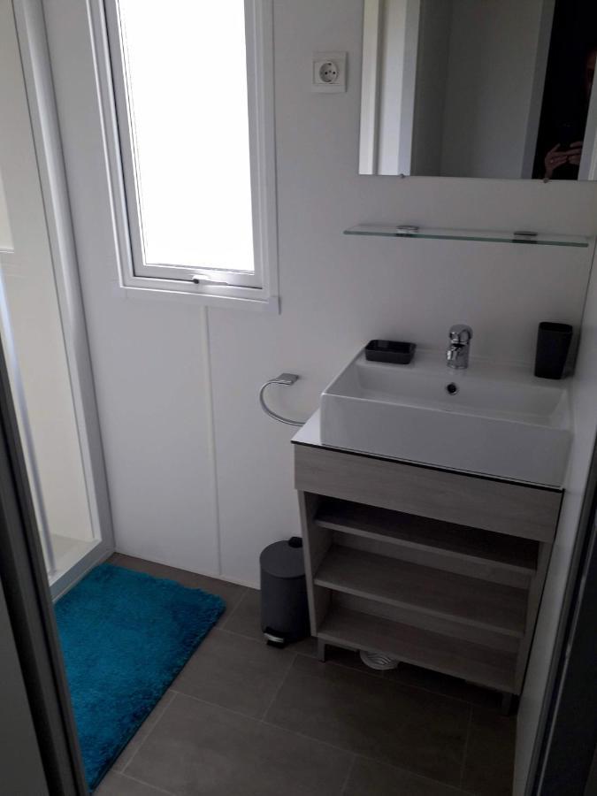 Mobil Home Neuf 2 Chambres 6 Personnes Saint Aygulf Plage Fréjus 外观 照片